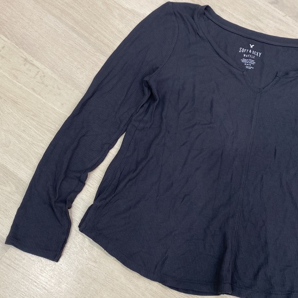 American Eagle Soft & Sexy Waffle Long-Sleeve Shirt - Medium - Picture 2 of 6